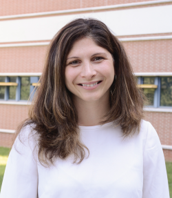 Shelly Krebs Headshot